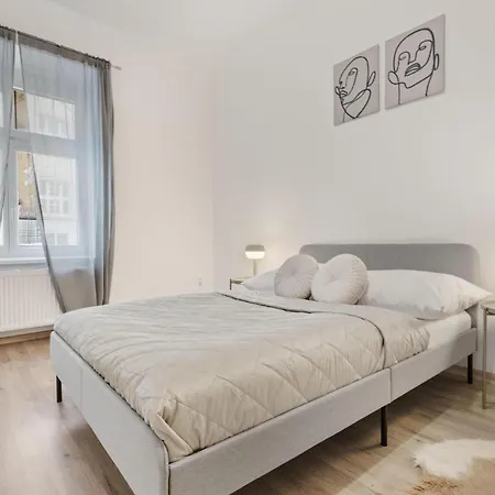 Center - Modern & Stylish Daire