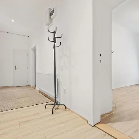 Daire Center - Modern & Stylish *